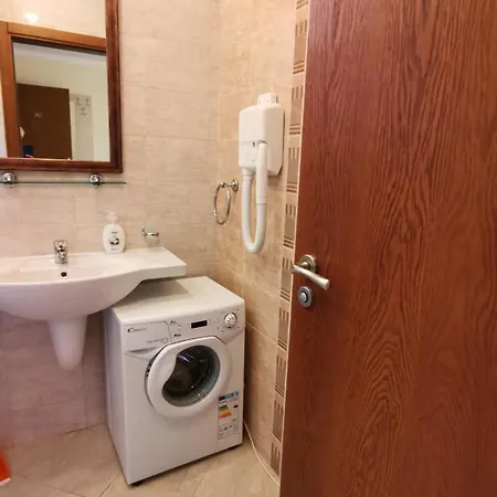 Quiet With Big Terrace In Santa Marina With Parking Apartment Sosopol